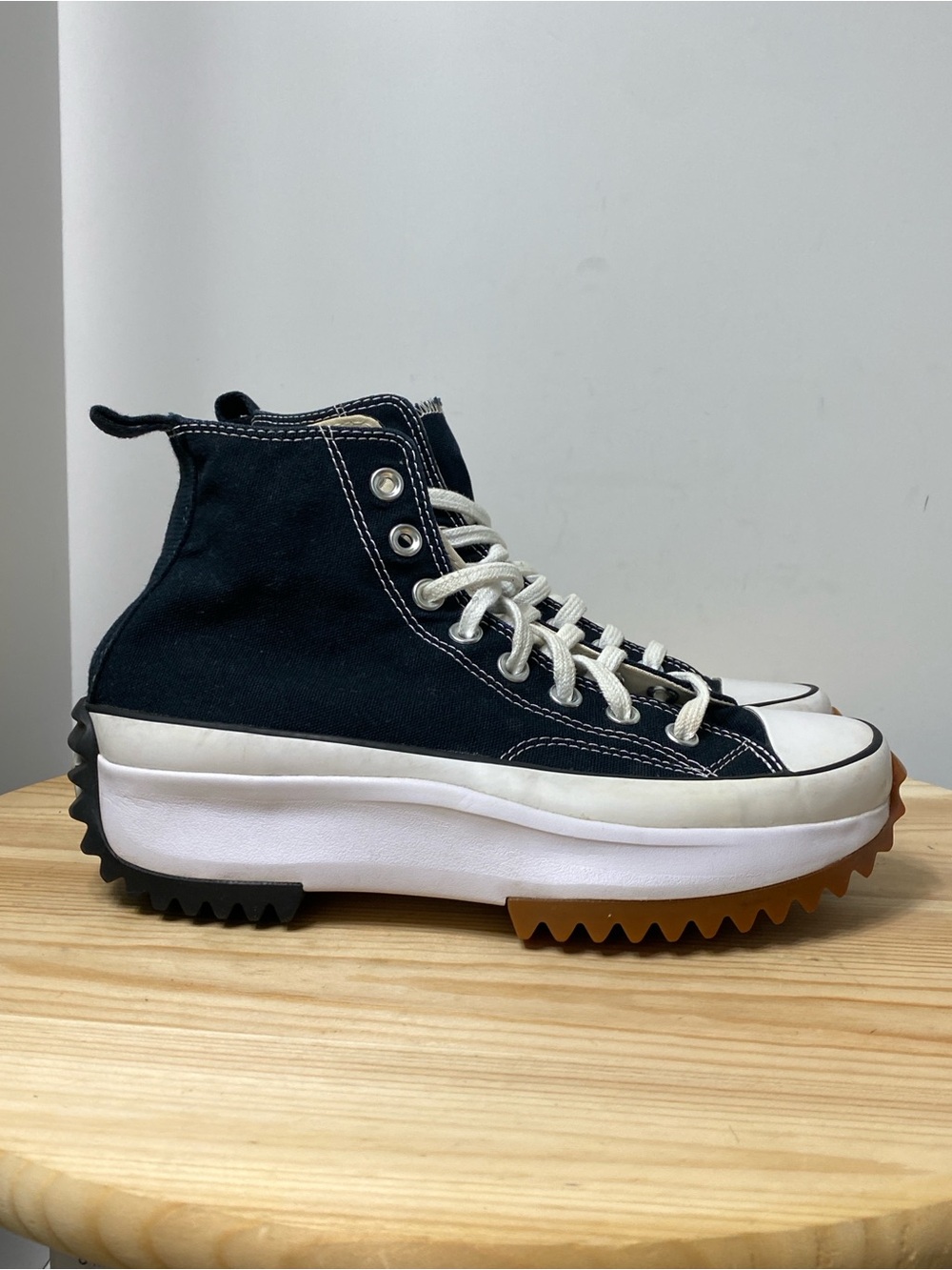 Converse Run Star Hike Hi Platform Sneakers Chuck Taylor Shoes Women’s Size 8